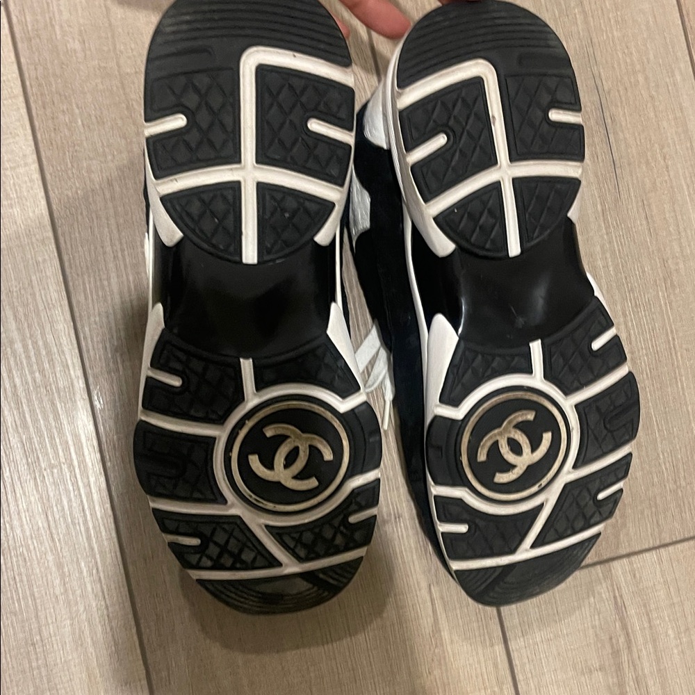 CHANEL Monochrome Athletic Shoes - Picture 6 of 7